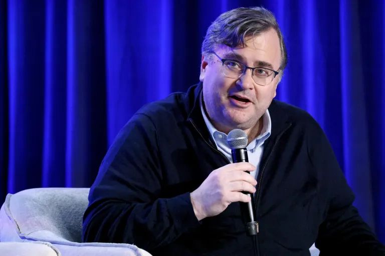Reid Hoffman does not believe in a work-life balance if founders truly want to build a successful enterprise.