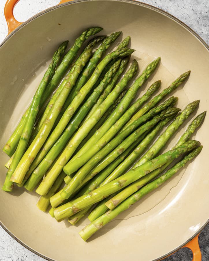 Simple steamed asparagus with or without a steamer basket.