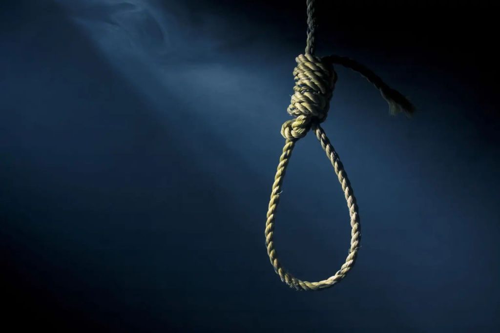 An Ekiti State High Court sitting in Ado-Ekiti has sentenced three persons to d3ath by hanging for robbing an 87-year-old&nbsp;woman.