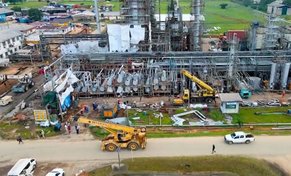 FG considers selling refineries to boost&nbsp;competition
