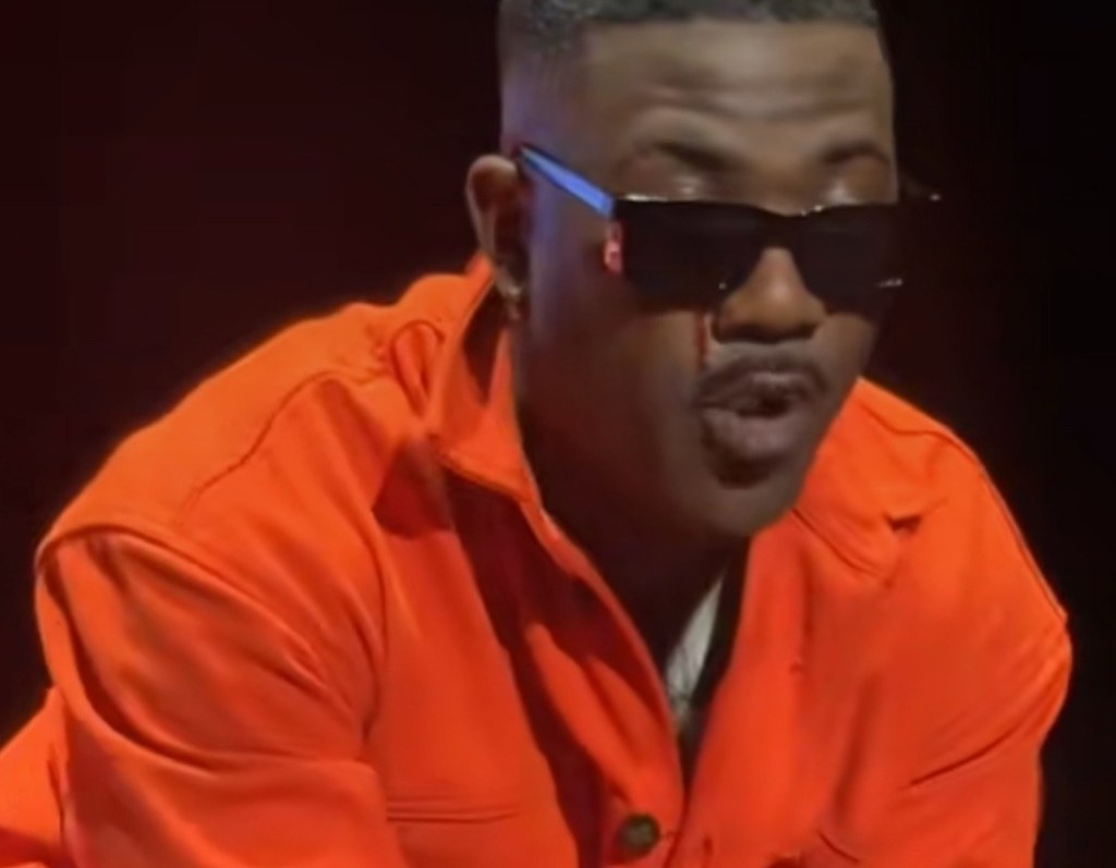 Ray J performs with blood streaming from eyes after claiming he has ‘months to&nbsp;live