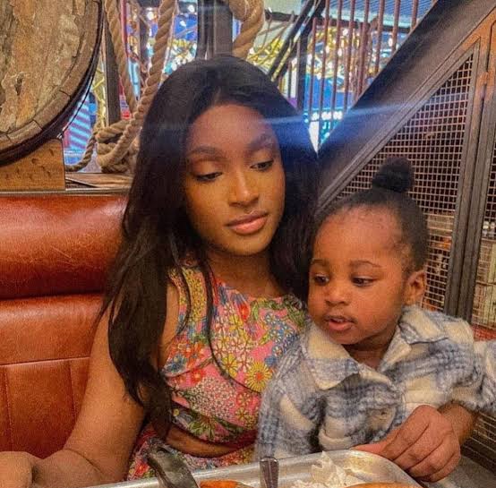 Larissa London has slammed Nigerians who sent her direct messages amid her baby daddy Davido’s custody battle with his first child’s mother Sophia&nbsp;Momodu