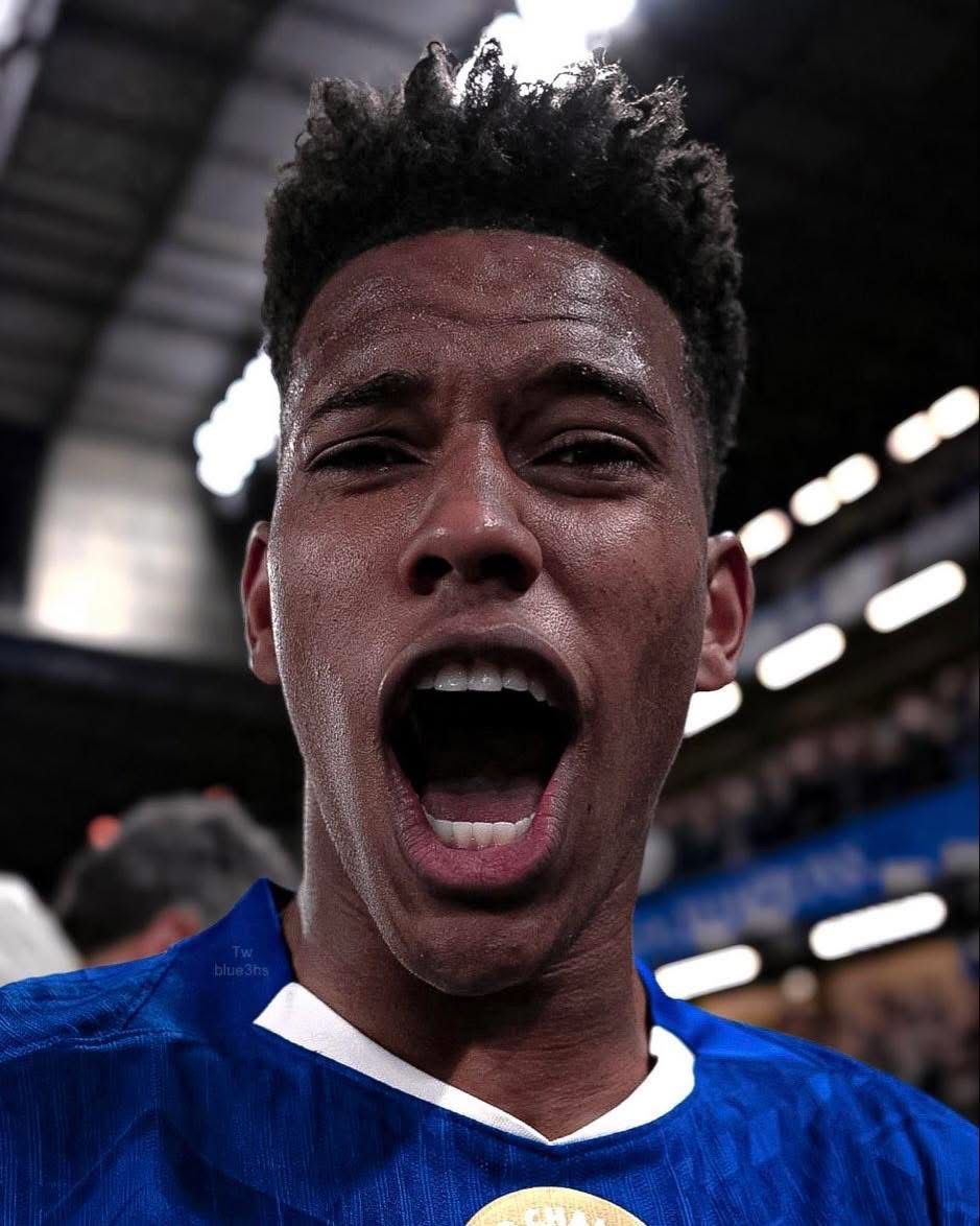 𝐁𝐑𝐄𝐀𝐊𝐈𝐍𝐆: Estevão is now 𝒃𝒂𝒄𝒌 in group ahead of Chelsea-PSG, Rosenior&nbsp;confirms