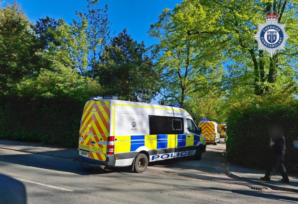 Hundreds of police raid Islamic religious group in UK over allegations of r@pe and&nbsp;slavery