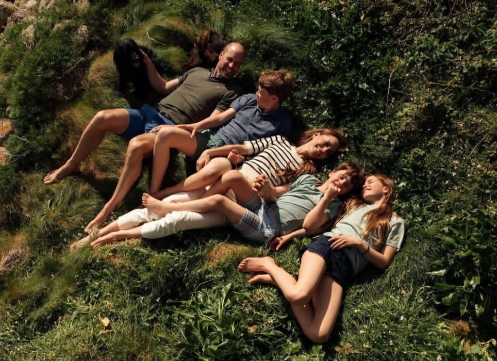 Prince William and Kate Middleton celebrate 15th wedding anniversary with lovely family&nbsp;photo