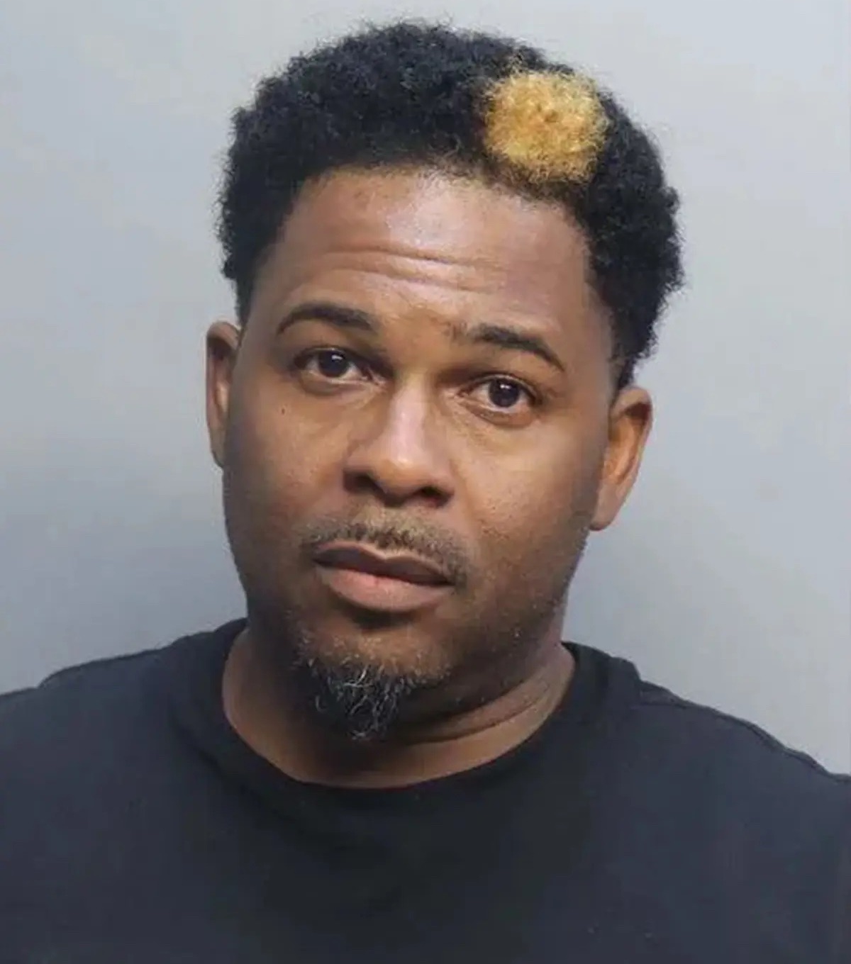 Teacher arrested for s£xual misconduct after kissing one of his male students for 6 minutes straight in classroom.