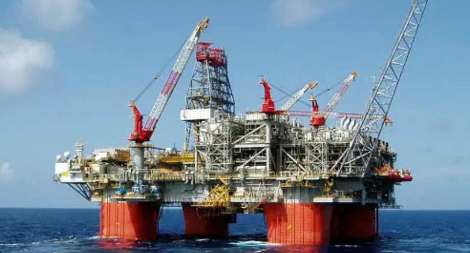 Global oil prices surged sharply on Wednesday, with Brent crude briefly climbing to $125.60 per barrel before easing to $116.50 in early Thursday trading, according to data from&nbsp;Oilprice.com.