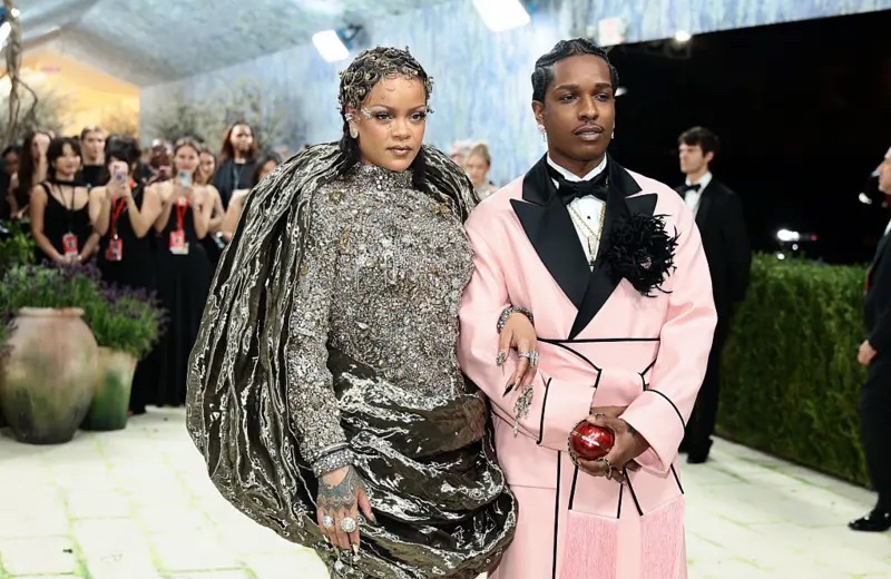 Rihanna and A$AP Rocky look so good as they arrive 2026 Met Gala&nbsp;together.