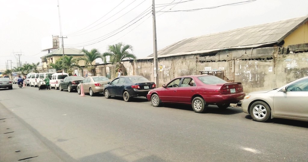 Lagos announces plan to charge motorists for roadside&nbsp;parking