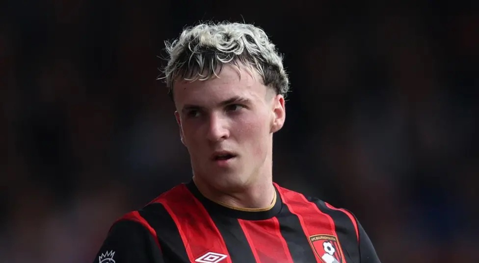 Bournemouth suspend Alex Jimenez for alleged messages to underage&nbsp;girl.