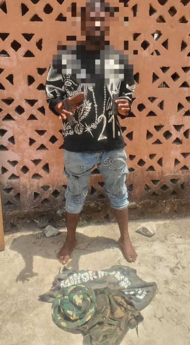 Suspected cultist arrested with firearm and military camouflage in Niger&nbsp;State
