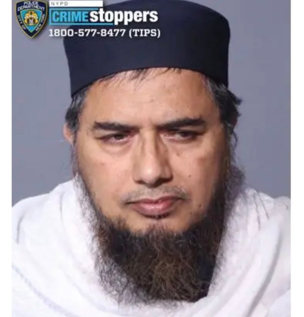 Religious leader accused of s£xually abusing young girls inside&nbsp;mosque
