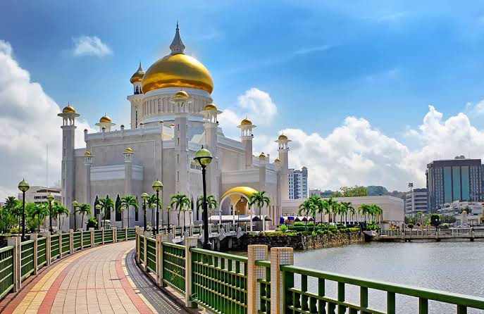 History and story of Brunei.